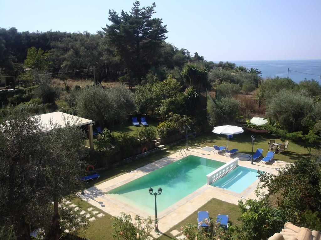 Pension Skala Agios Matthaios  Exterior photo