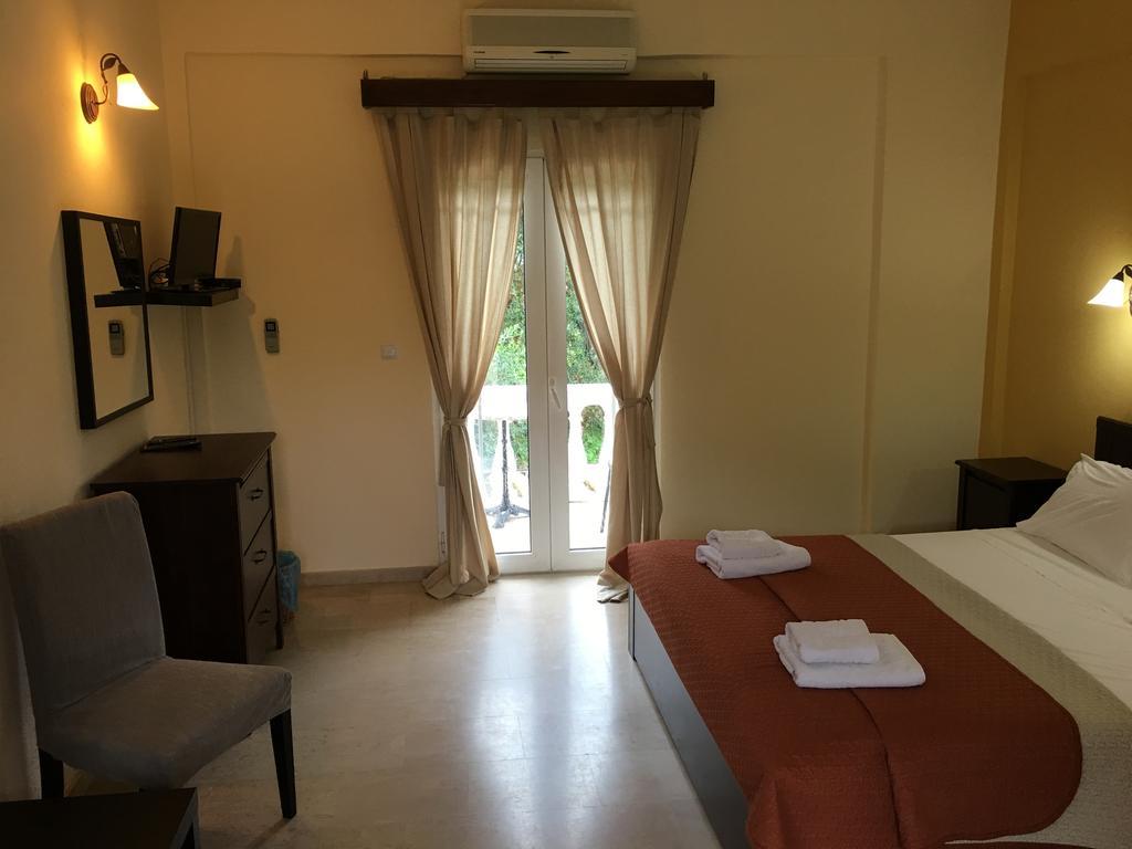 Pension Skala Agios Matthaios  Exterior photo
