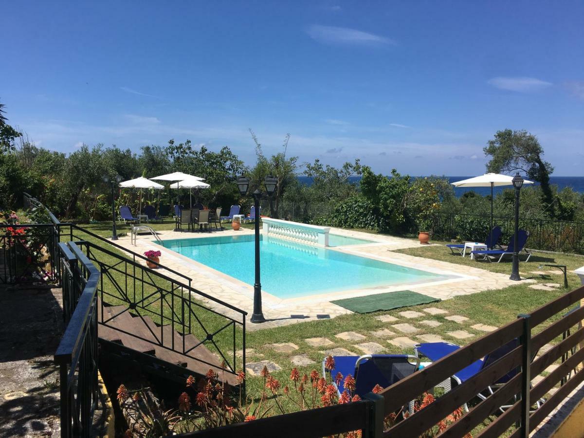 Pension Skala Agios Matthaios  Exterior photo